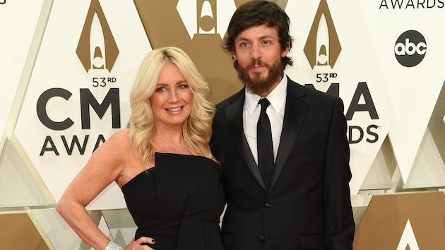 Chris Janson speaks for those who’ve lost jobs in the pandemic in unreleased ‘Put Me Back to Work’