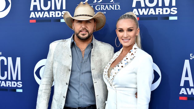 Jason Aldean, Luke Bryan and more compete in country-themed Newlywed Challenge for charity
