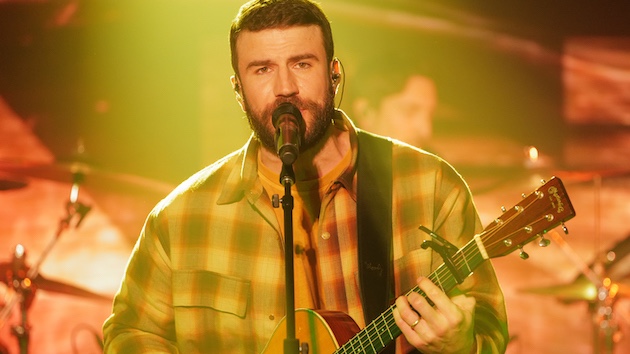 Sam Hunt celebrates freedom and young love in gritty ‘Young Once’ music video