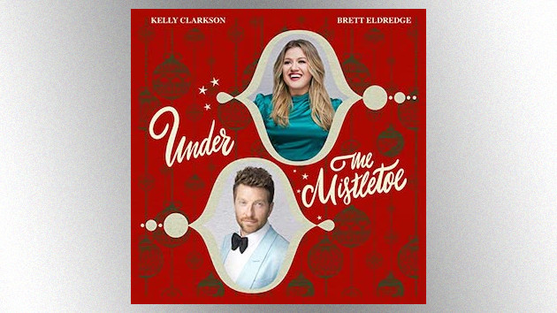 “Under the Mistletoe”: Brett Eldredge joins Kelly Clarkson for an upbeat Christmas original
