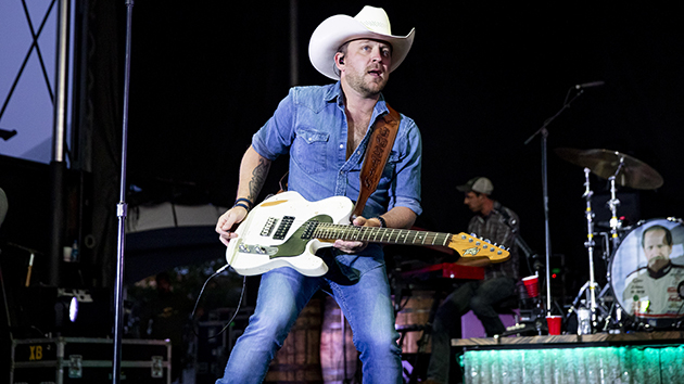 Justin Moore books Country On It Tour