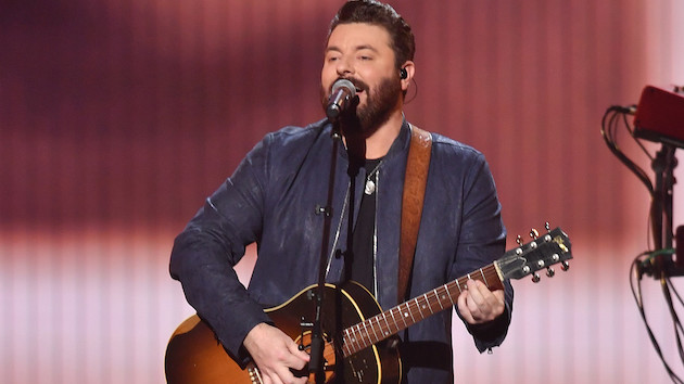 “Cheers”: Chris Young announces an Old Dominion collab called “Everybody Needs a Song”