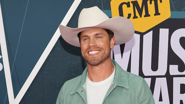 Dustin Lynch’s personal “Party Mode” in full swing on Party Mode Tour: “We’re really ready”