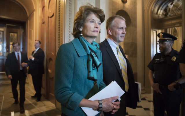 Murkowski withstands another conservative GOP challenger